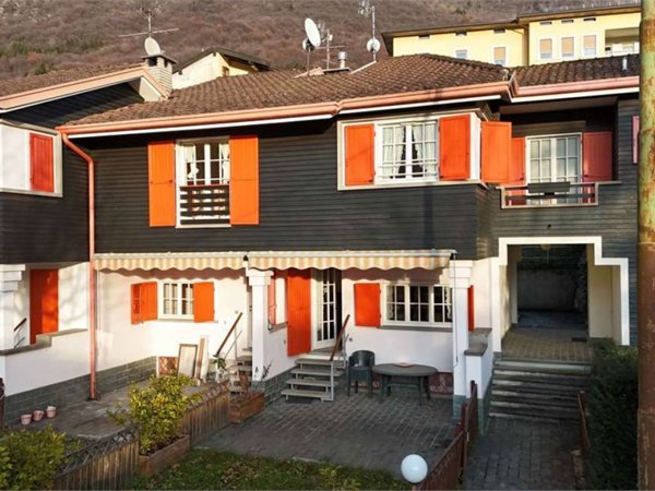 casa indipendente in vendita a Barzio