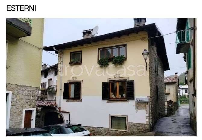 appartamento in vendita a Barzio in zona Concenedo