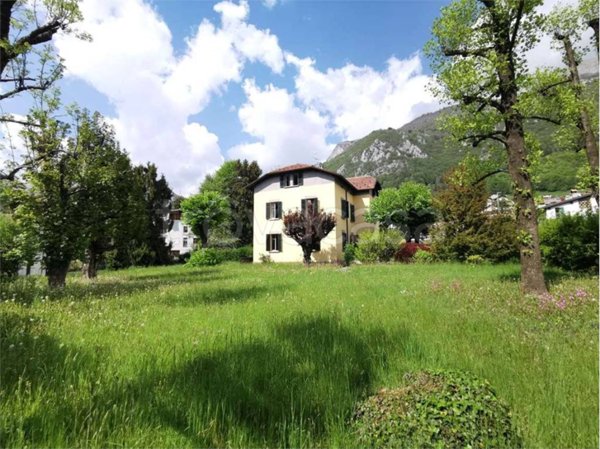 casa indipendente in vendita a Barzio
