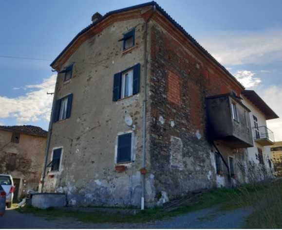 appartamento in vendita a Cremolino in zona Pobiano