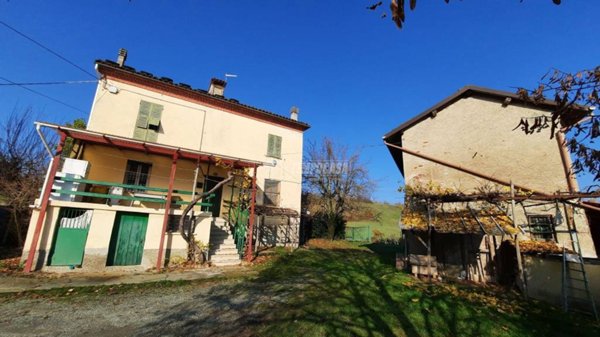 casa indipendente in vendita a Cremolino in zona Priarona