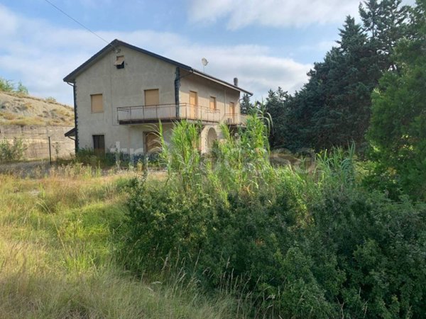 casa indipendente in vendita a Cremolino