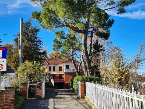 casa indipendente in vendita a Cremolino