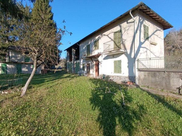 casa indipendente in vendita a Cremolino