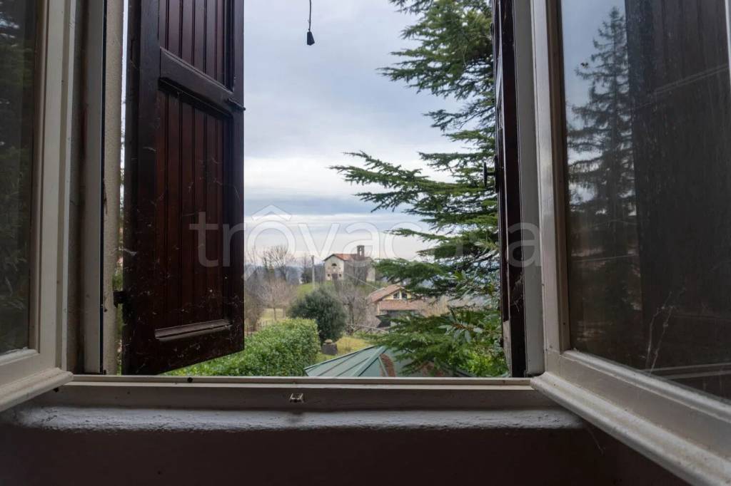 casa indipendente in vendita a Cremolino in zona Belletti