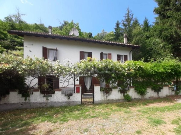 casa indipendente in vendita a Cremolino