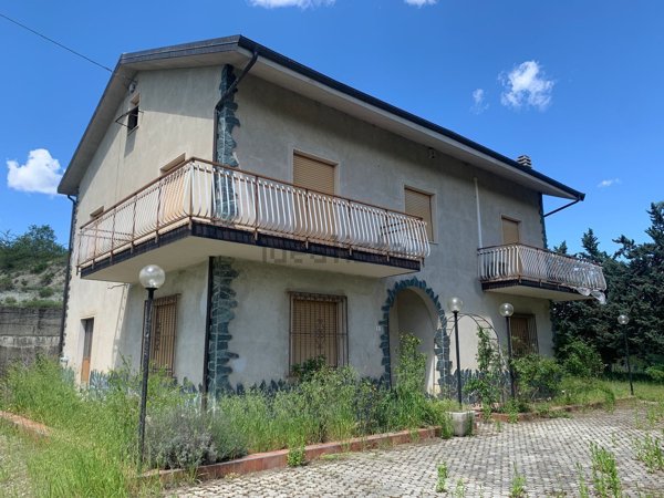 casa indipendente in vendita a Cremolino