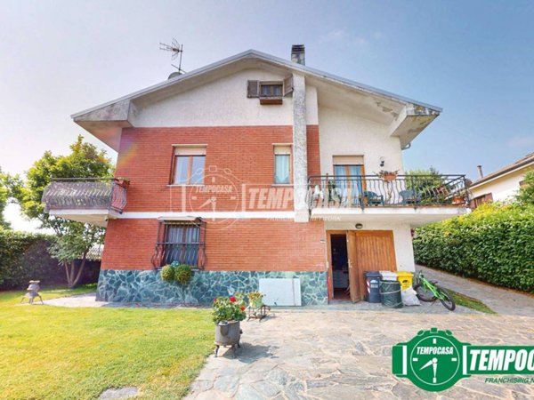 casa indipendente in vendita a Cremolino