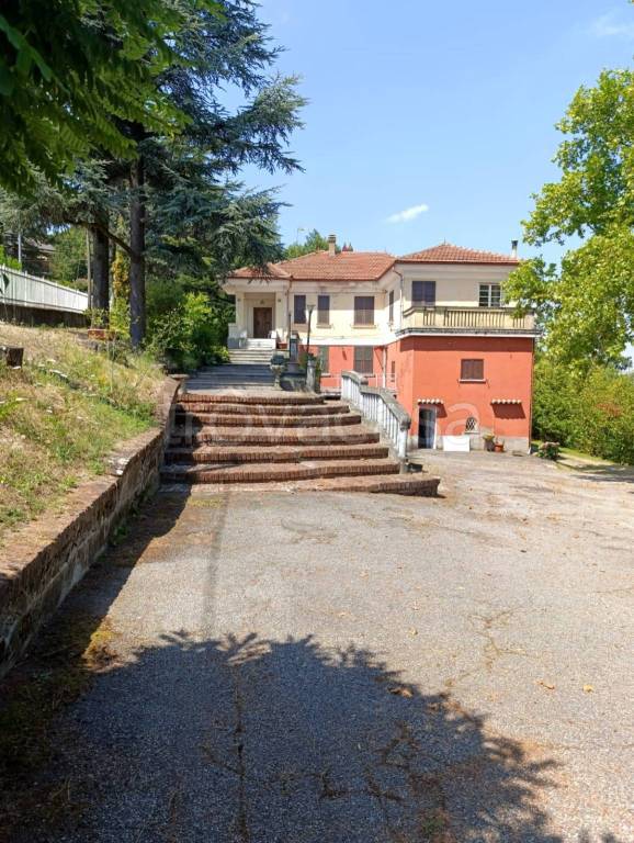 casa indipendente in vendita a Cremolino