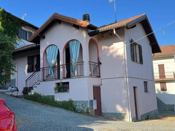 casa indipendente in vendita a Cremolino