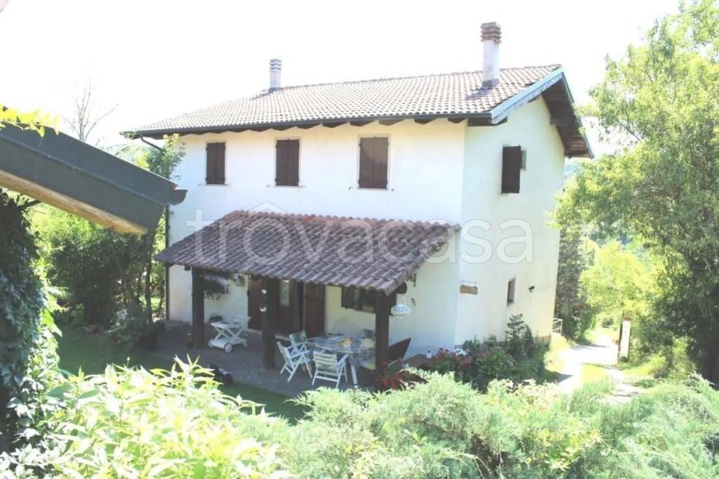 casa indipendente in vendita a Cremolino in zona Caramagna