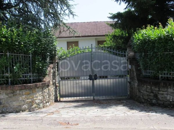 casa indipendente in vendita a Cremolino
