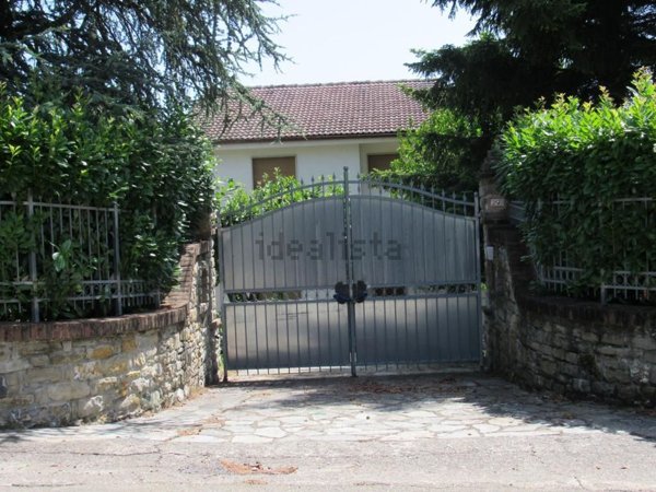 casa indipendente in vendita a Cremolino