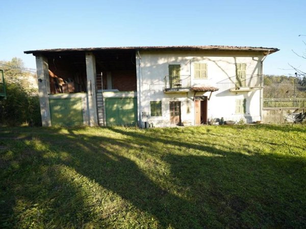 casa indipendente in vendita a Cremolino