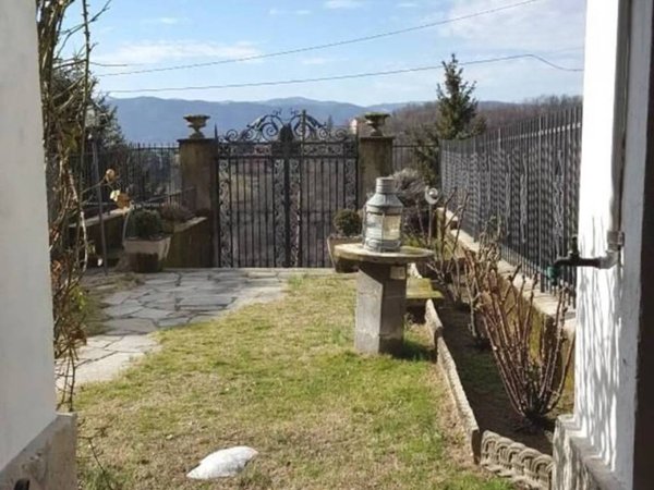 casa indipendente in vendita a Cremolino