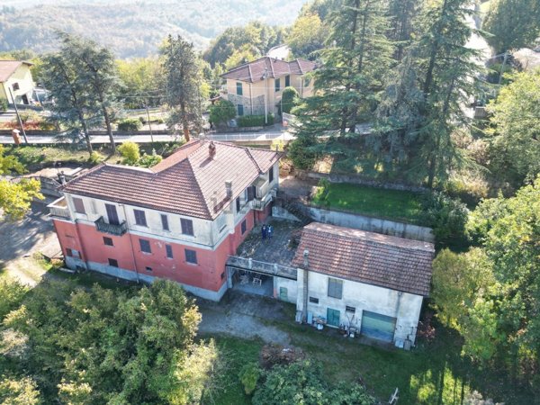 casa indipendente in vendita a Cremolino