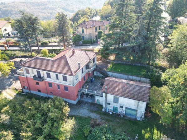 casa indipendente in vendita a Cremolino