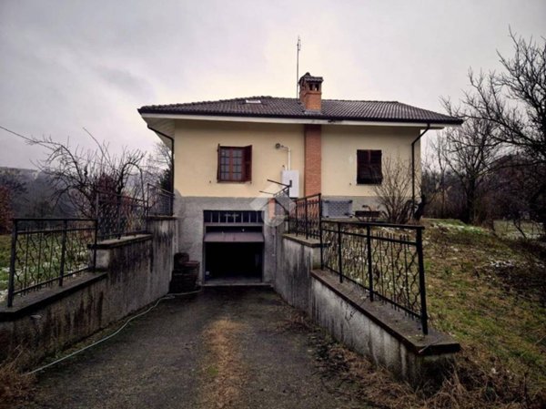 casa indipendente in vendita a Cremolino in zona Priarona