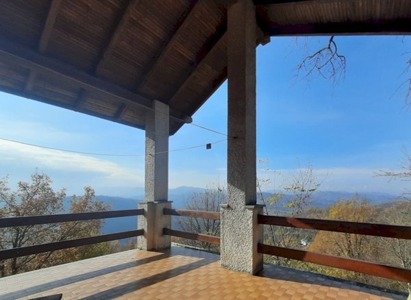 casa indipendente in vendita a Cremolino