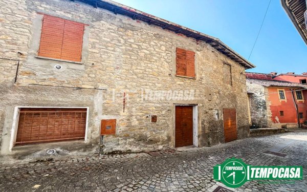 casa indipendente in vendita a Cremolino in zona Crosio