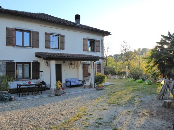casa indipendente in vendita a Cremolino in zona Piazze
