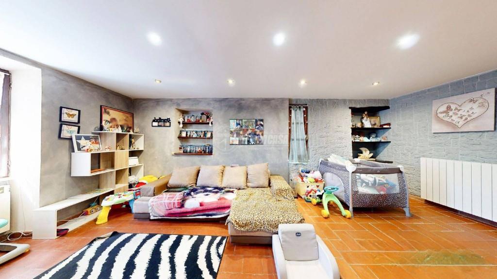casa indipendente in vendita a Cremolino