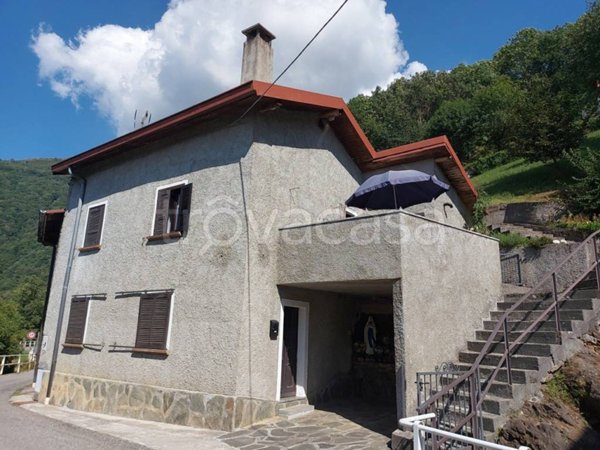 casa indipendente in vendita a Bellano in zona Vendrogno