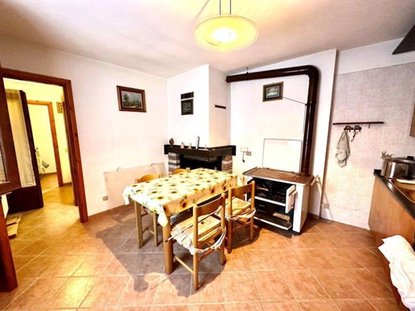 appartamento in vendita a Bellano in zona Vendrogno