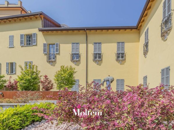 negozio in vendita a Bellano