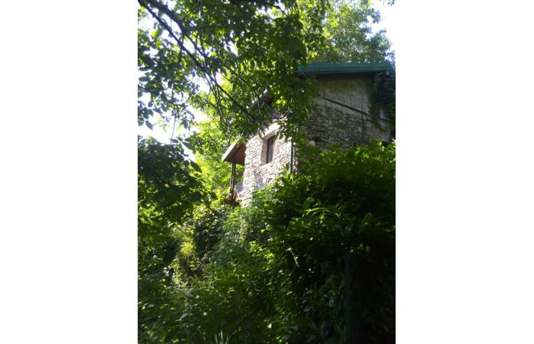 casa indipendente in vendita a Bellano in zona Pradello