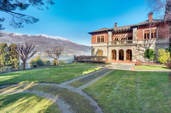 casa indipendente in vendita a Bellano