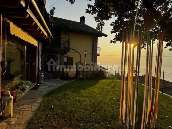 casa indipendente in vendita a Bellano