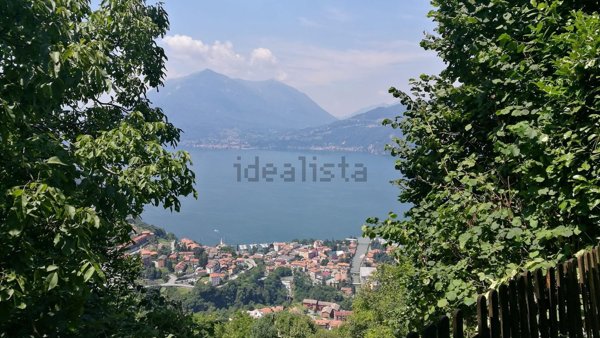 appartamento in vendita a Bellano in zona Pradello