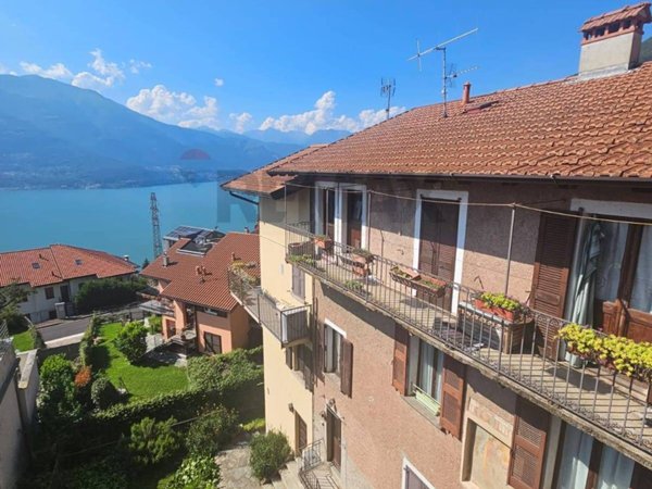 appartamento in vendita a Bellano in zona Lezzeno