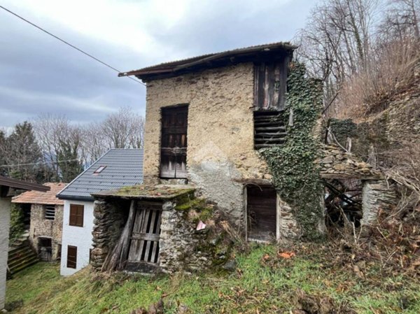 casa indipendente in vendita a Bellano in zona Vendrogno