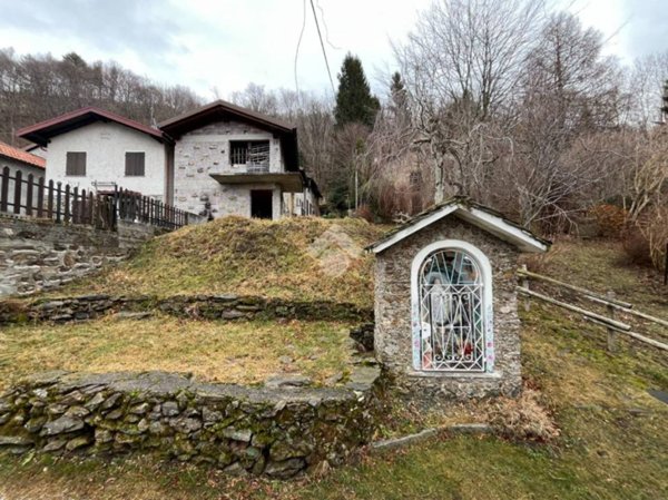 appartamento in vendita a Bellano in zona Vendrogno