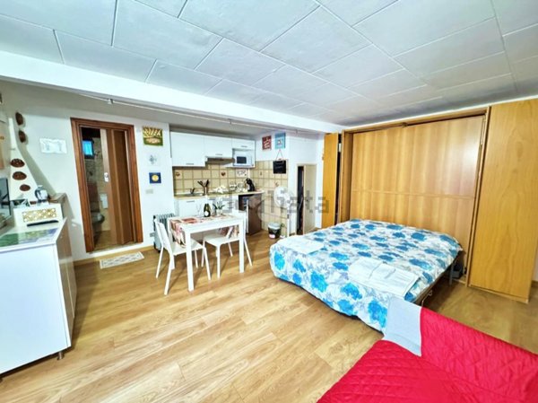 appartamento in vendita a Bellano in zona Lezzeno