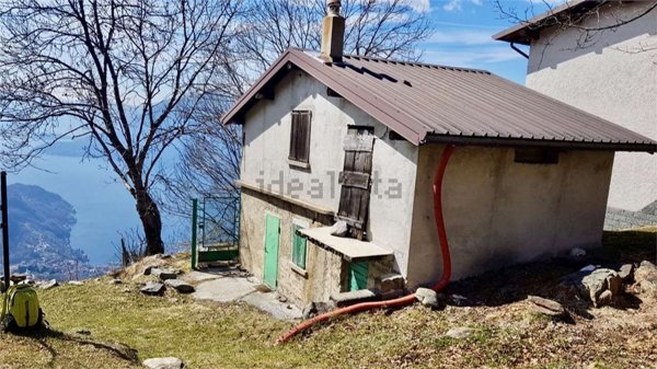 casa indipendente in vendita a Bellano in zona Vendrogno