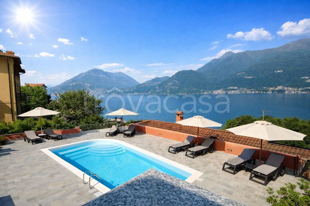 appartamento in vendita a Bellano in zona Lezzeno