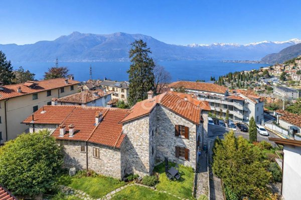 casa indipendente in vendita a Bellano in zona Bonzeno