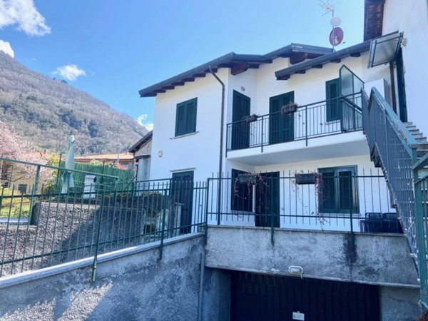 casa indipendente in vendita a Bellano