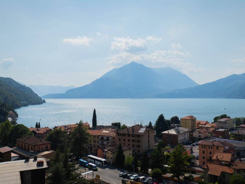 casa indipendente in vendita a Bellano