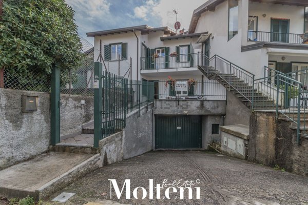 casa indipendente in vendita a Bellano in zona Bonzeno