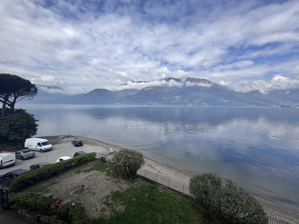 appartamento in vendita a Bellano in zona Oro