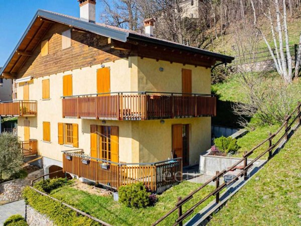 appartamento in vendita a Bellano in zona Vendrogno