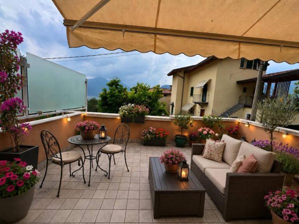appartamento in vendita a Bellano in zona Ombriaco