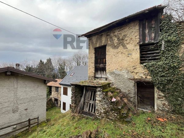 casale in vendita a Bellano in zona Sanico