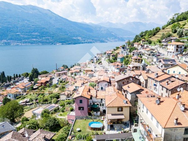 appartamento in vendita a Bellano in zona Ombriaco