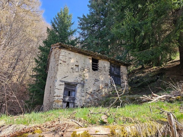 casale in vendita a Bellano in zona Pradello