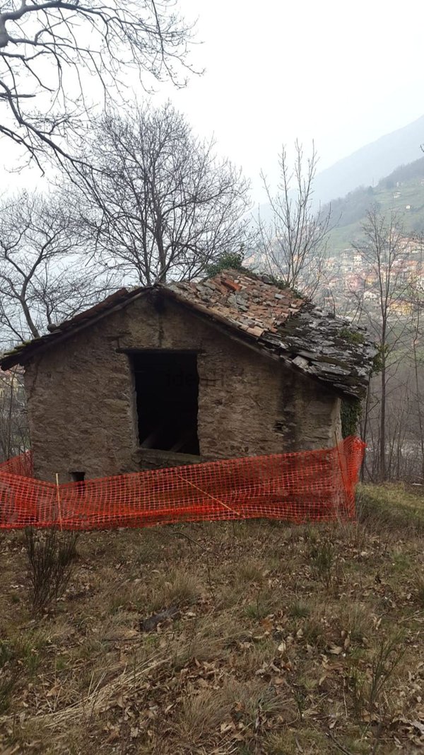 casale in vendita a Bellano in zona Rivalba